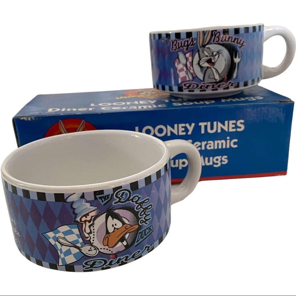 ‘98 Daffy Duck Bugs Bunny Ceramic Soup Mugs in Box